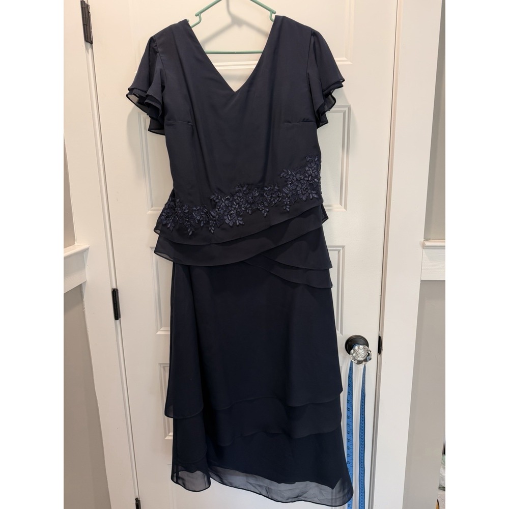 Navy Blue Chiffon Mother of Bride Dress Flutter Sleeve Embroidered Lace Peplum